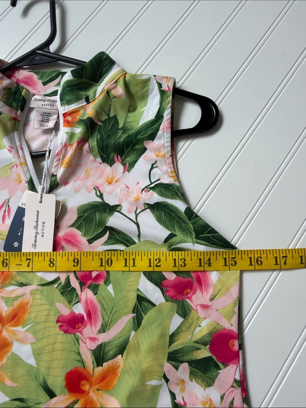(356)Tommy Bahama Floral Sleeveless zip front Top in White, Green, Pink, Orange - Picture 4 of 4